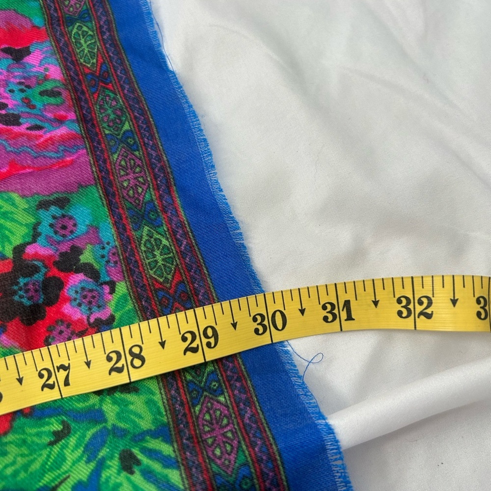 Vintage Challis By Berkshire Scarf Blue Red Floral RN 14570 Made In Japan - Picture 4 of 7